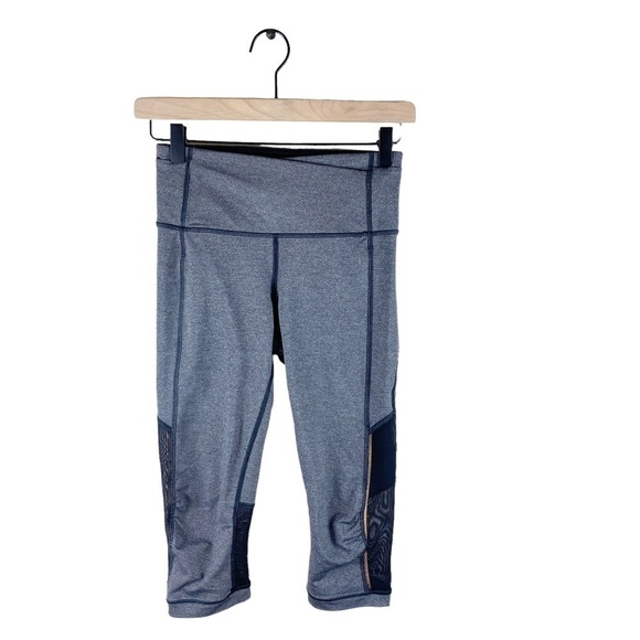 Lululemon Gear Up Crop 17” Leggings
Heathered Black / Black - Picture 3 of 10